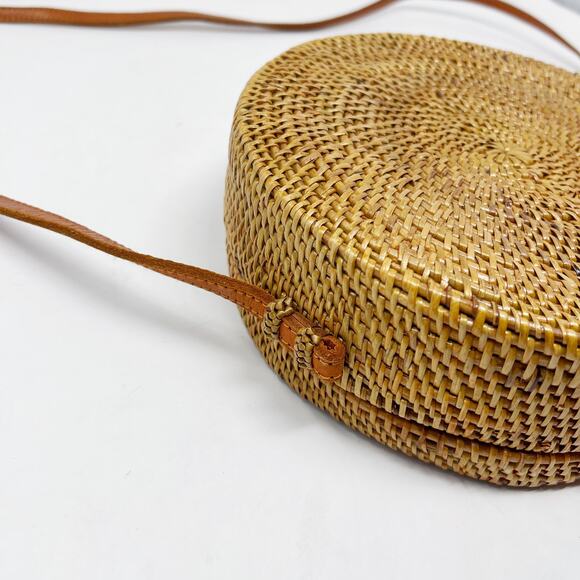 Mavis Round Rattan Crossbody Bag Boho Brown Tan Faux Leather Strap Summer Snap - Picture 12 of 15
